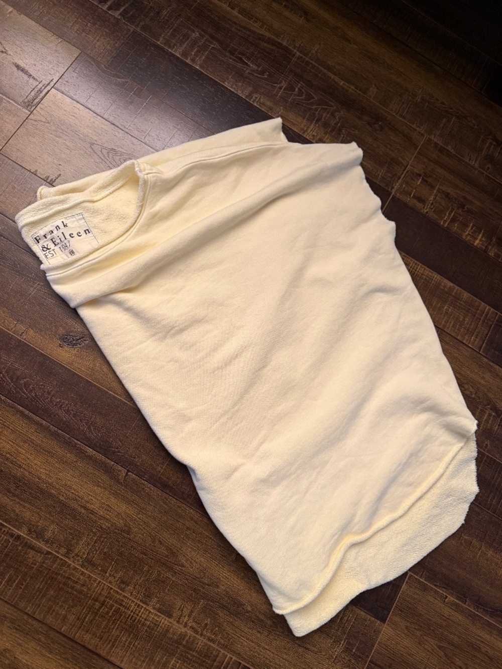 Frank & Eileen Capelet - Pale Yellow